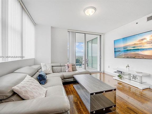 4th image of 2681 N Flamingo Rd APT 1201S