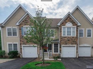 34 Magnolia Way, North Haledon, NJ 07508