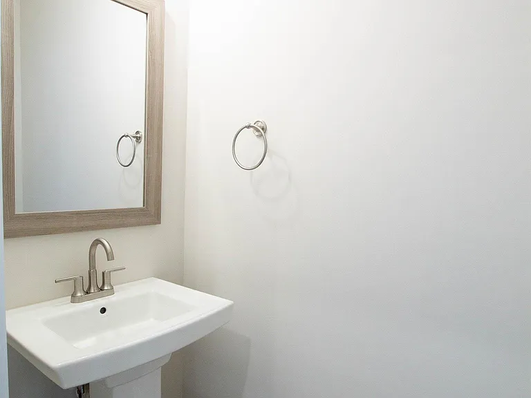1188 Windsor Dr — Photo 8