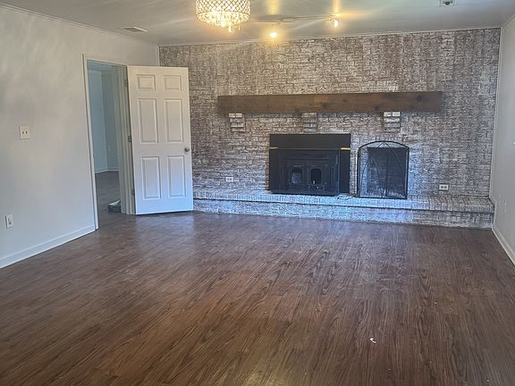 3rd image of 3155-3157 Silver Rock Ave #3155