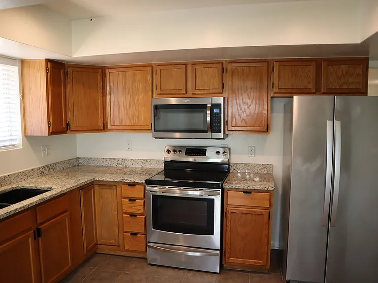 1416 Ocotillo Dr — Photo 3