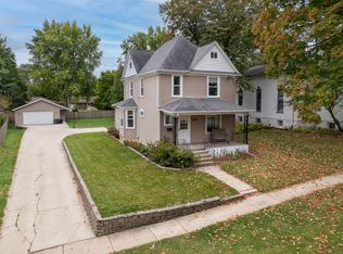 414 E Elm St, Sycamore, IL 60178