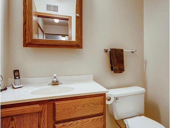4th image of 2556 Bedford Ct