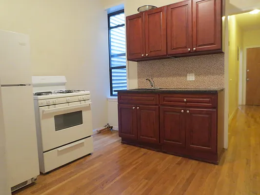 Rented by Parlor Real Estate Corp | media 12