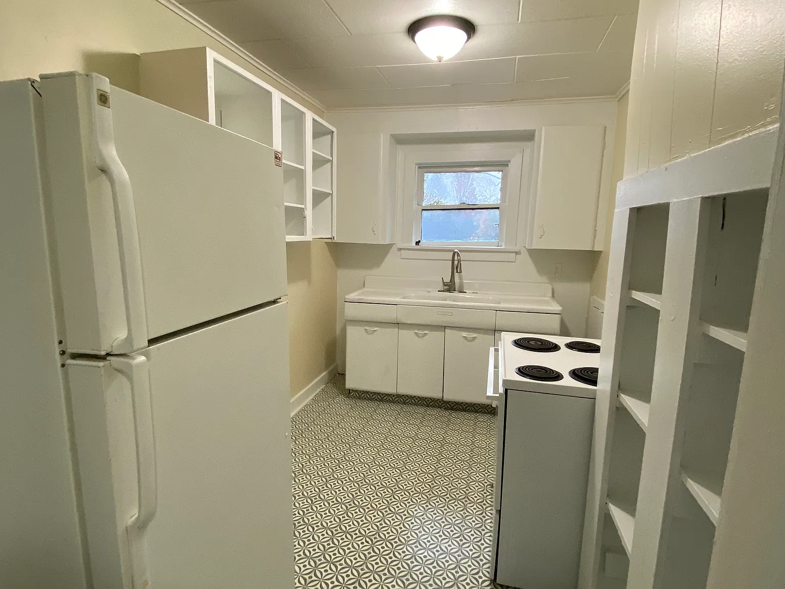 7 Chestnut St — Photo 2