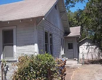 2nd image of 207 Beatrice Ave