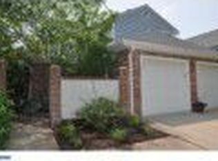 21 Stonebridge Ln, Princeton, NJ 08540