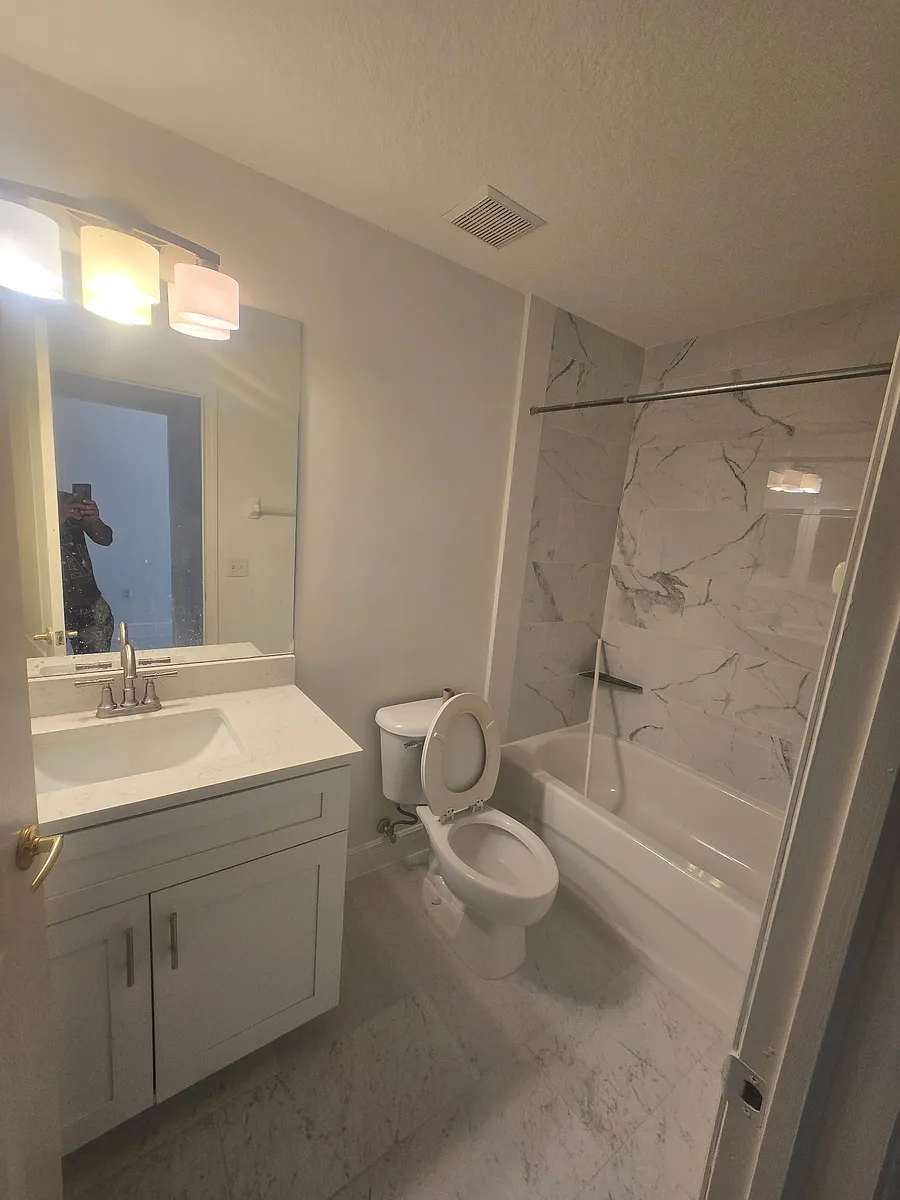 second bath shower - 20021 Barletta Ln #2225