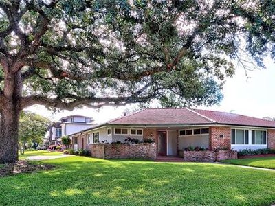 6325 Saint Bernard Ave, New Orleans, LA, 70122