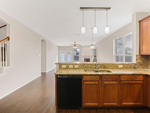 3rd image of 12512 Patnoe Dr
