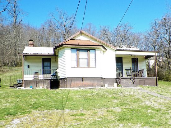 630 W Pine St Wytheville Va 24382 Zillow