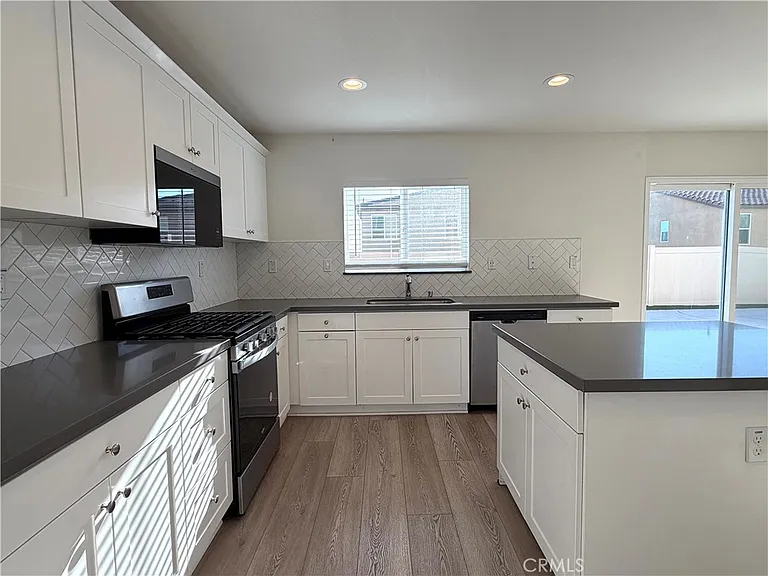 7631 Rubyred Glen Dr — Photo 3