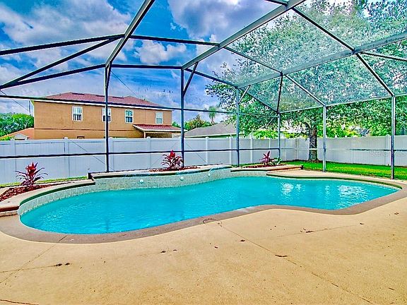 3rd image of 1649 Willow Oak Ln