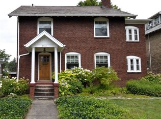 3161 Coleridge Rd, Cleveland Heights, OH 44118