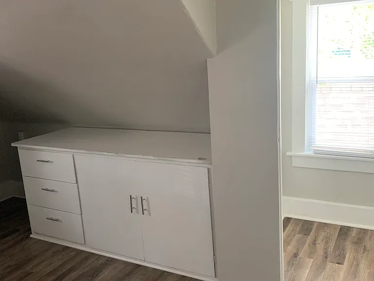 Kitchen Storage and Pantry