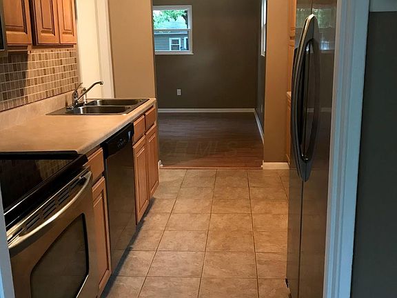 4th image of 4569 Norton Ln