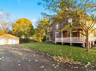 21 Old River Rd, Milford, NJ 08848