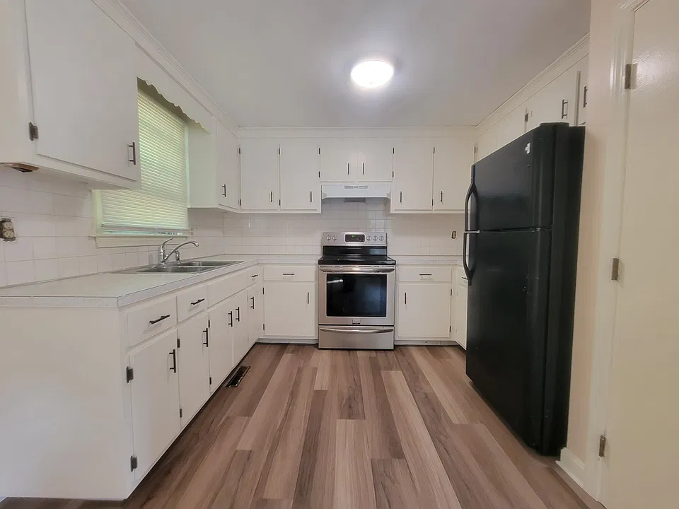 51 Doral Ln