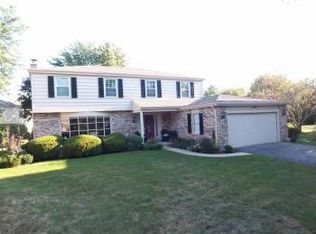 329 Juniper Pkwy, Libertyville, IL