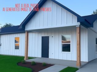 1217 Main St #B, Anahuac, TX 77514