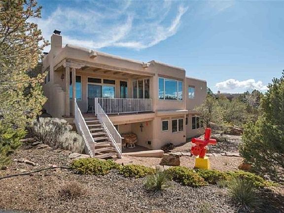 2nd image of 572 Los Nidos Dr
