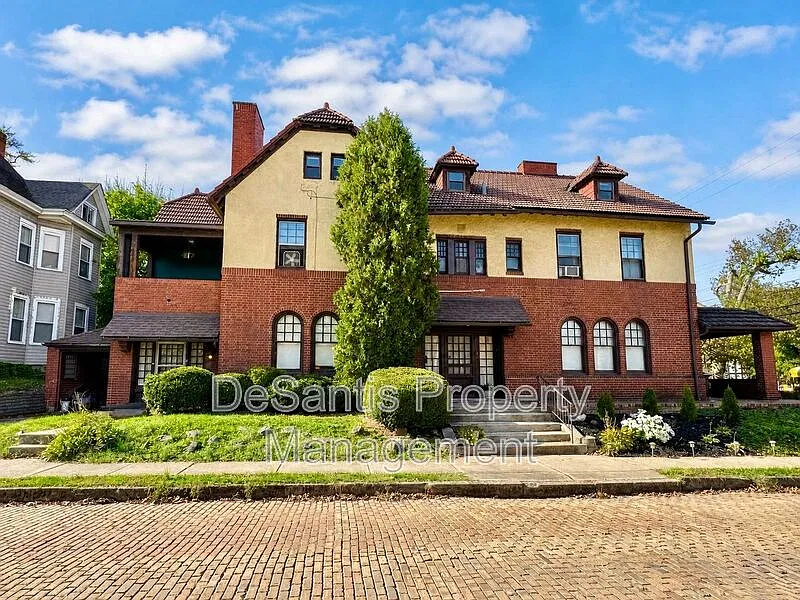 1 bed, 1.0 bath, 950 sqft, $875 — Photo 2
