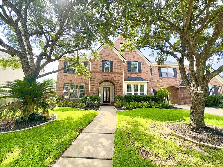 3819 Rivermoss Ln — Photo 1