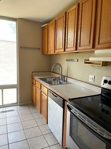 6610 Chaffee Ct APT E-5, Brecksville, OH, 44141
