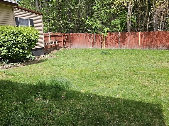 5th image of 2 Hedgeway St #1
