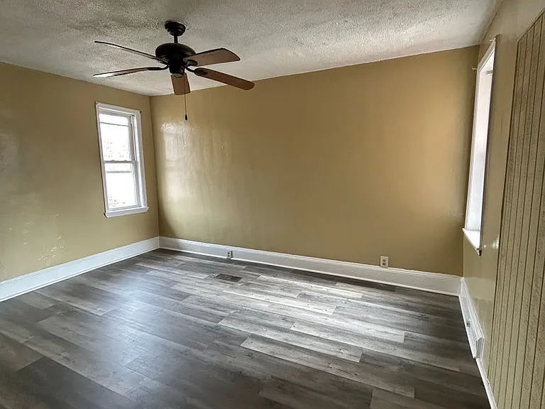 25 Laurel Ave #8GN7 — Photo 13