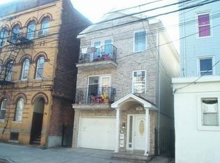 81 4th St, Passaic, NJ 07055