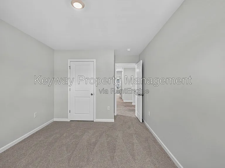 411 Shipwreck Dr — Photo 32