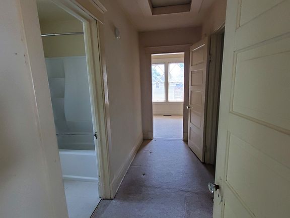 4th image of 207 Institute St Unit B