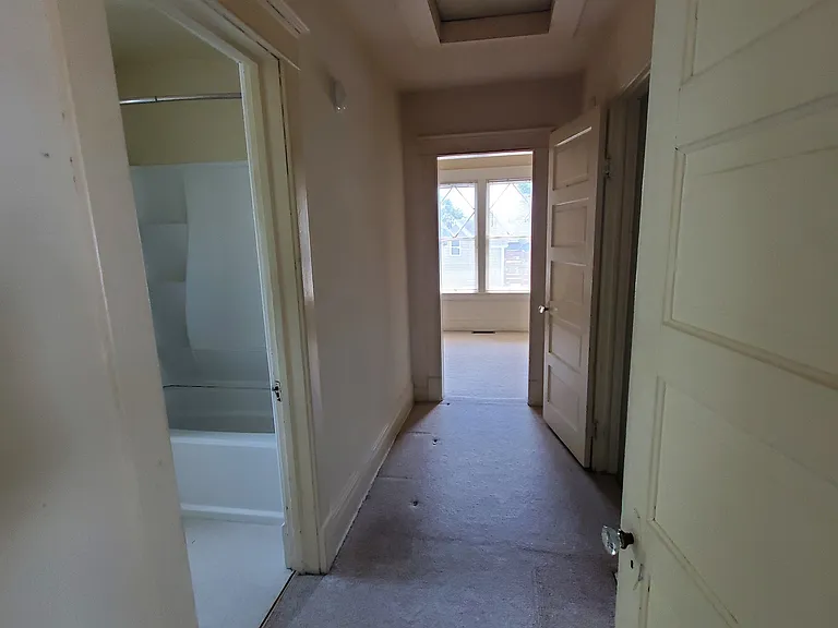 207 Institute St #B — Photo 4