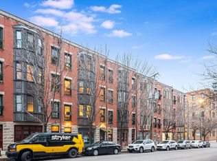 817 W Superior St UNIT 4, Chicago, IL 60642
