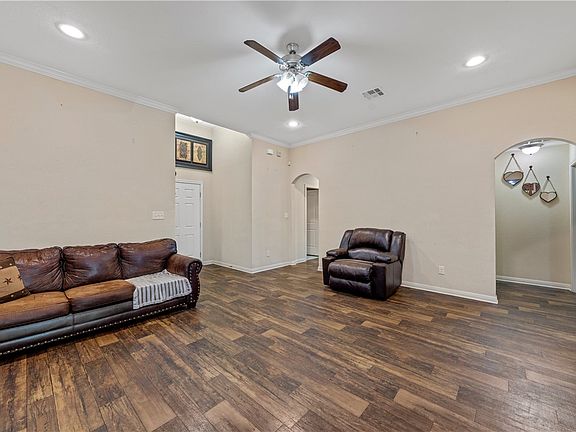 5th image of 224 Oak Meadow Trl