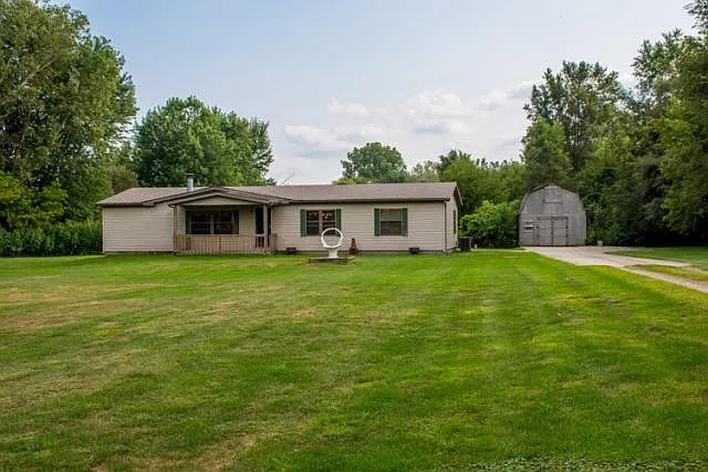 23838 Grant Rd photo 1