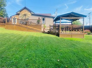 535 E Haymore St, Mount Airy, NC 27030