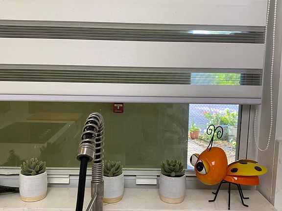 From Kitchen you see the pool