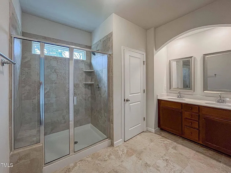6027 Beale Loop — Photo 9