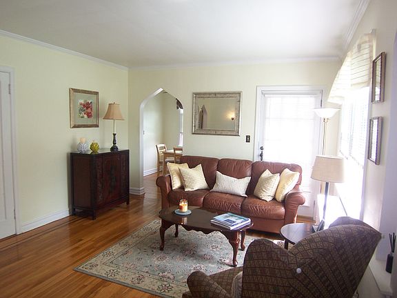 4th image of 15 Cedar Dr