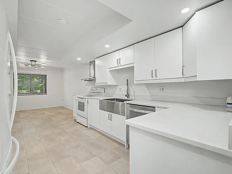 1610 Thunderbird Ln #63 — Photo 18