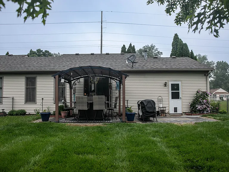 1389 W Sterns Rd — Photo 6