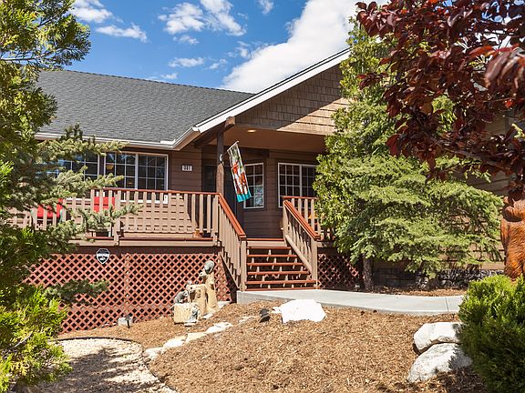 2nd image of 381 Fallen Leaf Rd