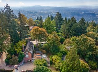 4469 SW Greenleaf Dr, Portland, OR 97221