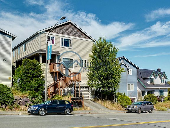 2nd image of 3010 Norton Ave Unit B