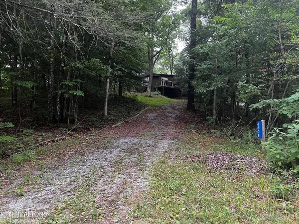 6808 Holiday Dr, Tallassee, TN 37878