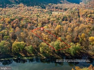 706 Briary Bottom Ln, Great Cacapon, WV 25422
