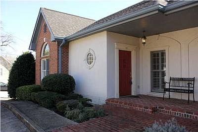 2nd image of 606 Barton Ave