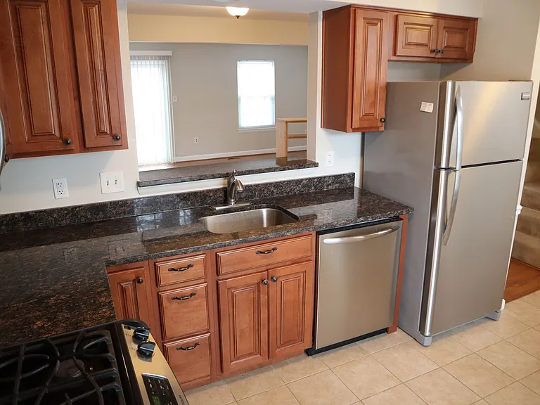 9513 Melrose Square Way — Photo 4